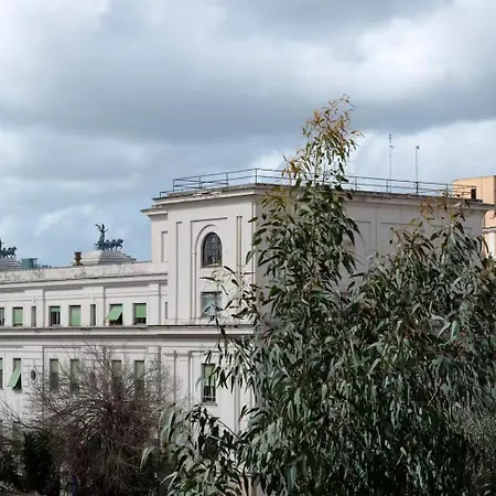 Modern Cozy Near The Colosseum In