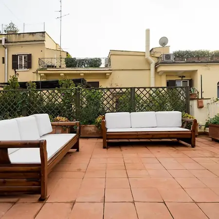 Modern Cozy Near The Colosseum In